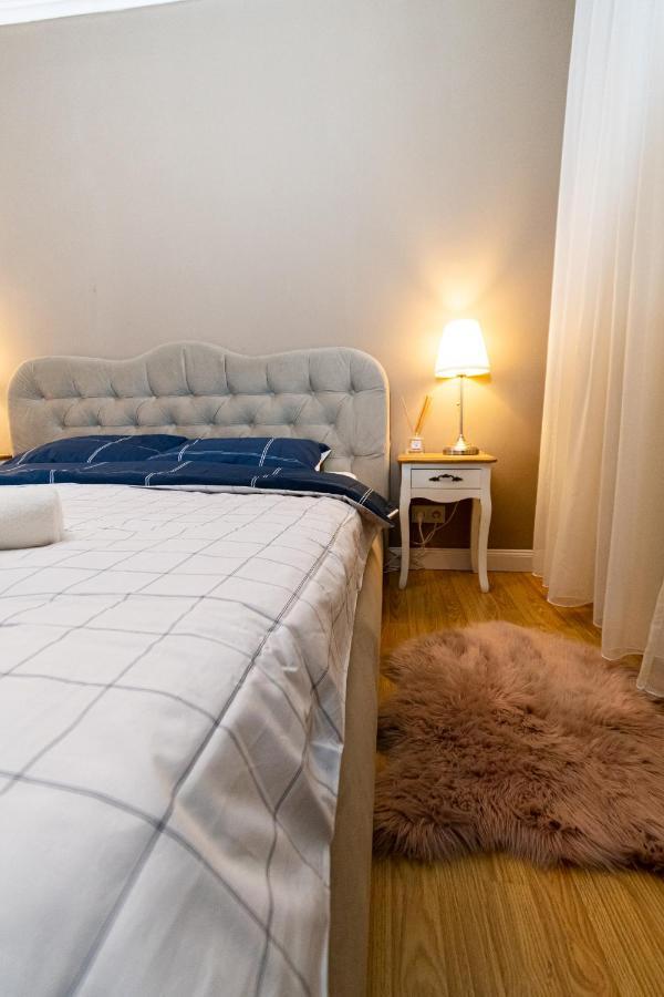 Central Apt. Near Afi Mall, 5 Mins To The Old Town By Car Apartment Брашов Екстериор снимка